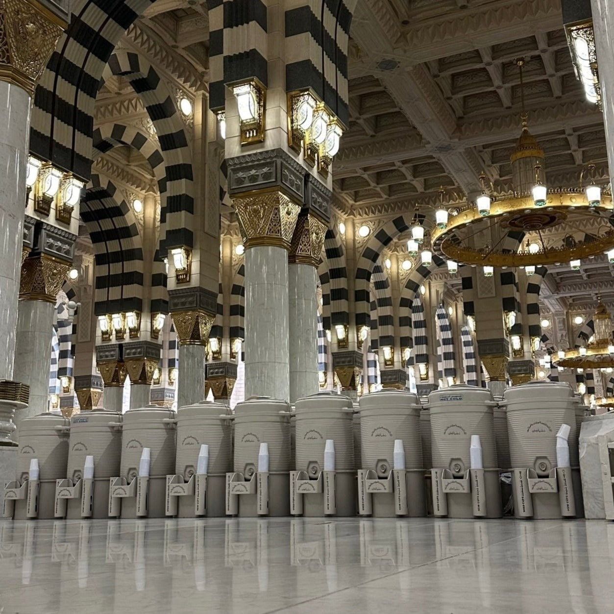 MINI ZAMZAM DISPENSER